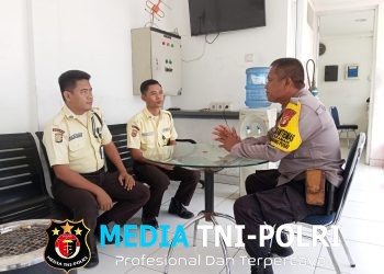 Jaga Jakarta Jaga Bekasi, Polsek Cikarang Pusat Bina Security Isuzu Perkuat Pengamanan Lingkungan Kerja