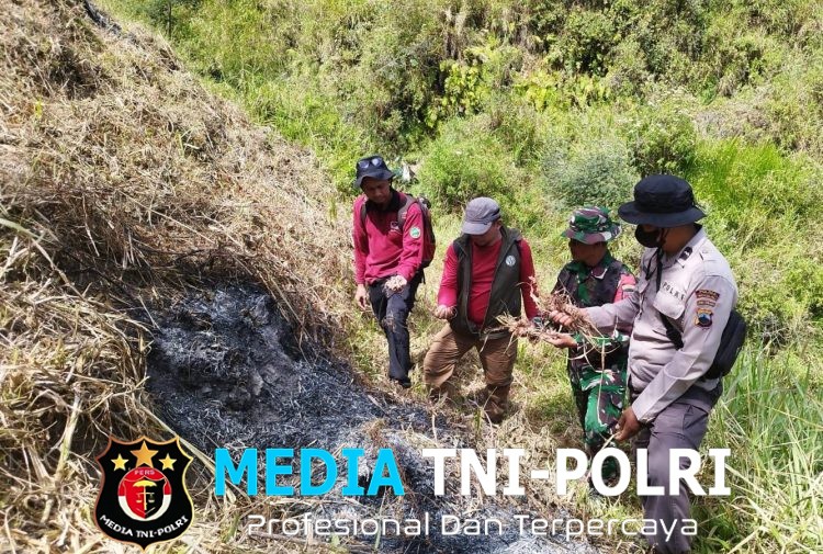 Cegah Karhutla di Lereng Merapi, Babinsa dan Petugas TNGM Perkuat Patroli dan Pemetaan Jalur Evakuasi
