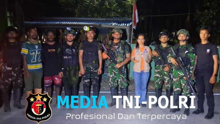 Pos Naikere Satgas Yonif 147/KGJ Sigap Tangani Karhutla di Teluk Wondama