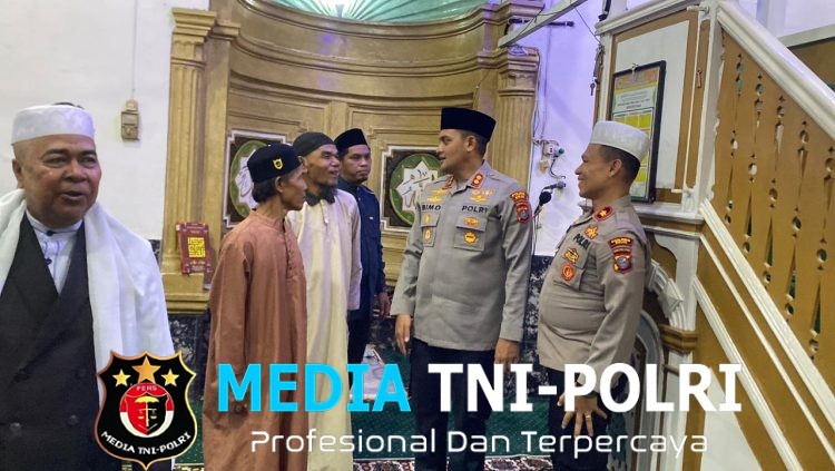 Wujud Nyata Kehadiran Polri di Tengah Masyarakat Kapolres Binjai Laksanakan Sholat Jumat Berjemaah
