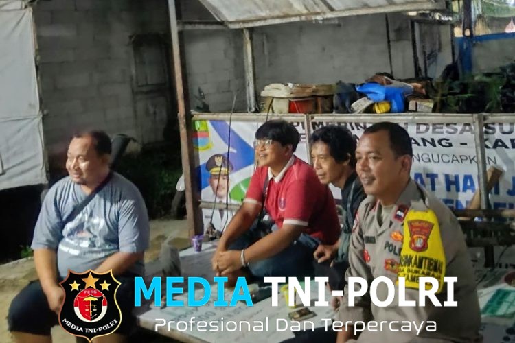 Bhabinkamtibmas Sukaraja Sambangi Poskamling dan Sampaikan Pesan Kamtibmas