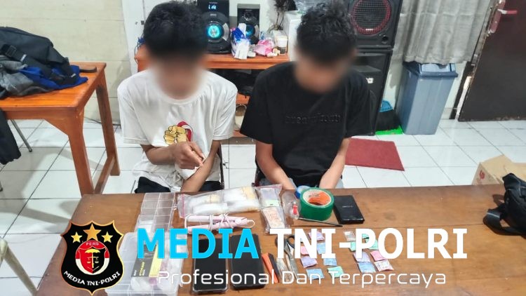 Dit Resnarkoba Polda Jateng Ungkap Peredaran Sabu Modus “Alamat Web”, Dua Pengedar Diamankan dan 16 Paket Disita