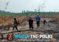 TNI dan Warga Bersinergi Cegah Karhutla, Puluhan Personel Ground Check Titik Hotspot di Wilayah Pauh