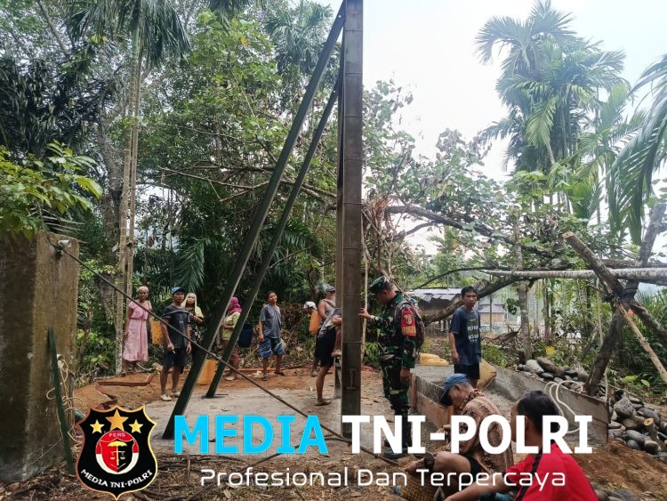 TNI Terus Dukung Dalam Pembangunan Jembatan Gantung, Buka Akses Ekonomi dan Pendidikan Warga Bukit Berantai