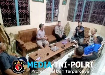 Tak Kenal Waktu, Kapolsek Sebangki Bangun Komunikasi dengan Tomas Bahas Karhutla