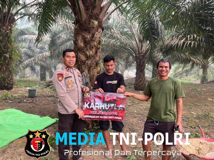 Lewat Banner Imbauan, Kapolsek Meranti Ajak Warga Bersama Cegah Karhutla