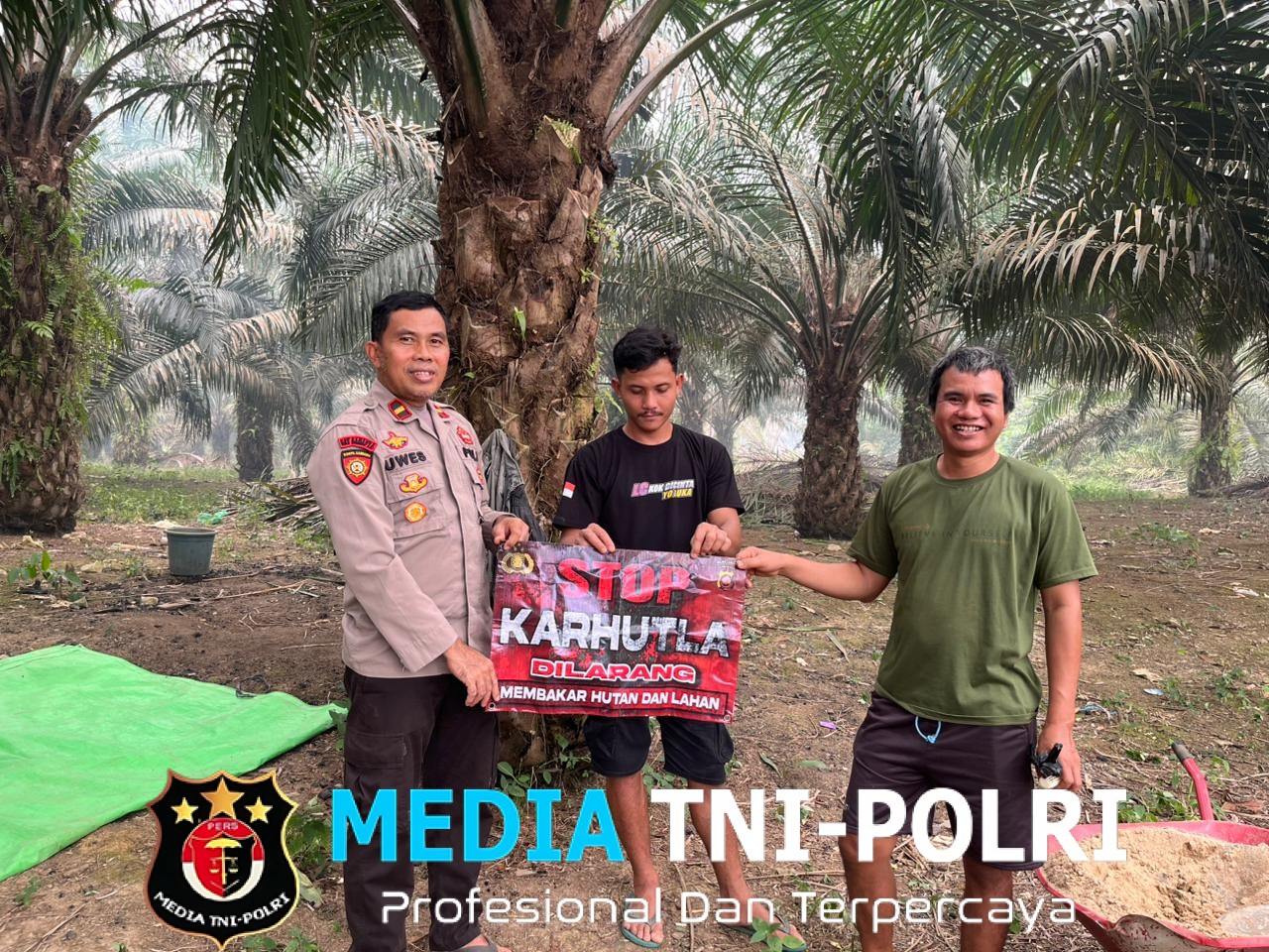 Lewat Banner Imbauan, Kapolsek Meranti Ajak Warga Bersama Cegah Karhutla