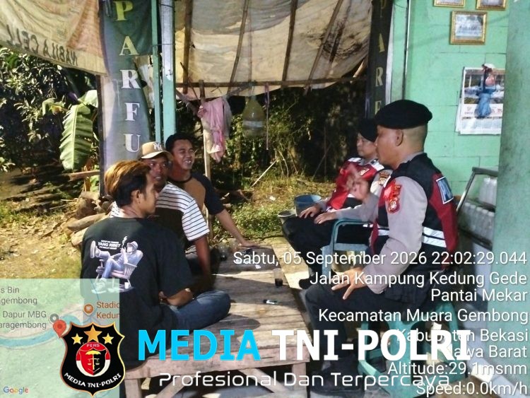 Patroli Dialogis Polsek Muaragembong Ajak Warga Jaga Kamtibmas Jelang Pilkades