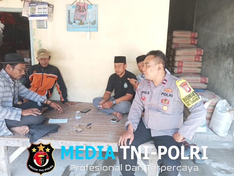 Bhabinkamtibmas Polsek Cabangbungin Sambangi Warga, Ajak Jaga Kamtibmas dan Kerukunan