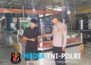 Antisipasi Kriminalitas, Polsek Sungai Tebelian Sambangi Toko Emas Saat Patroli