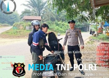 Patroli Siang Polsek Air Besar Warga Isi Bensin Didatangi Polisi, Ini Pesan yang Disampaikan