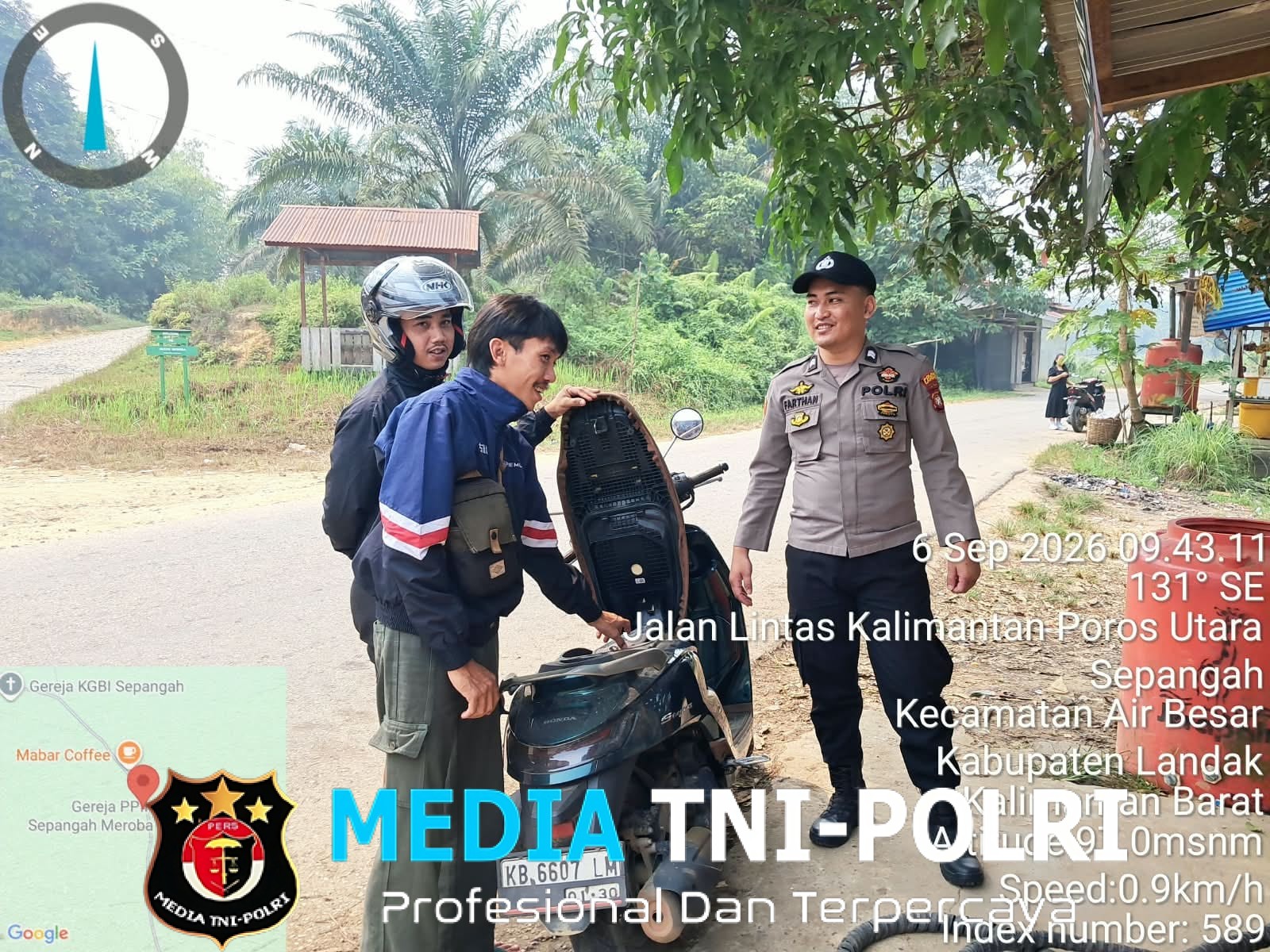Patroli Siang Polsek Air Besar Warga Isi Bensin Didatangi Polisi, Ini Pesan yang Disampaikan
