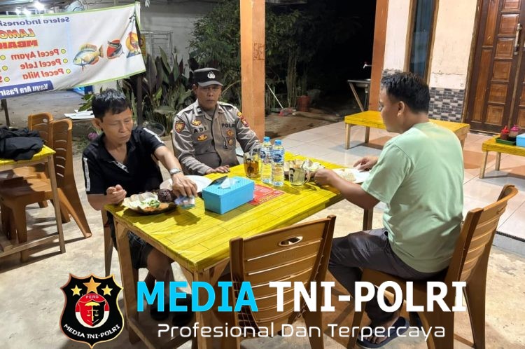 Patroli Malam Berujung Dialog Hangat, Polisi Polsek Mandor Ajak Warga Bersama Cegah Kejahatan