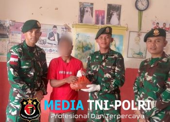Gencarkan Komsos dan Edukasi Hukum, Satgas Pamtas Yonarmed 13/Nanggala Terima Penyerahan Sukarela 600 Gram Sisik Trenggiling dari Warga Perbatasan