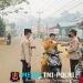 Kabut Asap Selimuti Sengah Temila, Polisi Turun Tangan Bagikan Masker kepada Warga