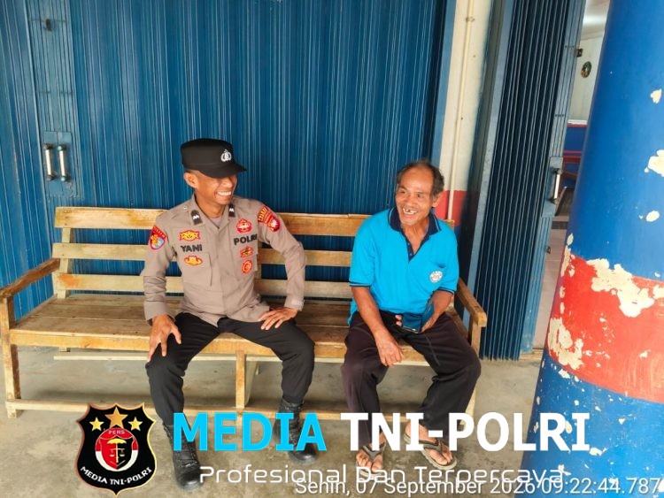Kabut Asap Tak Halangi Polisi Patroli Siang, Warga Disambangi dan Diingatkan Waspada Modus Kejahatan Terbaru