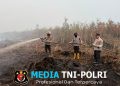 Api Mengintai dari Bawah Gambut, Petugas Berjibaku di Penanggoan Duren