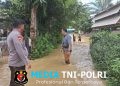 Debit Air Naik hingga 50 Sentimeter, Polsek Tanjung Pura Gerak Cepat Pantau Warga Terdampak Banjir
