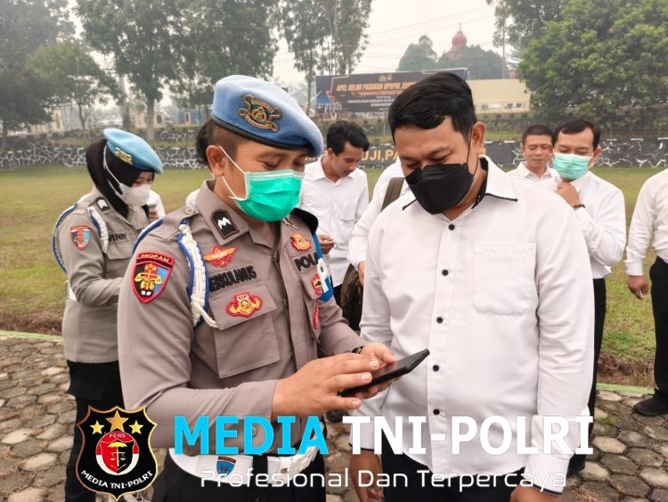 Dadakan Apel Jam Pimpinan Pengecekan HP Anggota Polri Terkait Judi Online