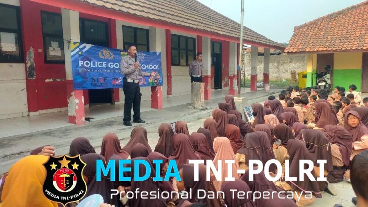 Polres Metro Bekasi Tanamkan Tertib Berlalu Lintas dan Anti-Bullying Sejak Dini melalui Police Goes to School
