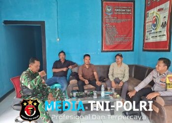 Polsek Cabangbungin Sambangi Warga Setialaksana, Ajak Jaga Kerukunan dan Awasi Aktivitas Anak