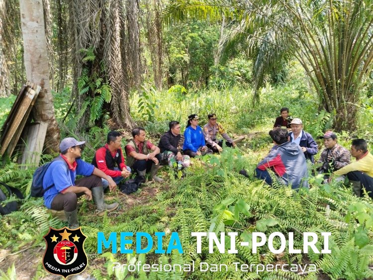 Satu Percikan Bisa Jadi Petaka, Forkopincam Sebangki Perkuat Barisan Lawan Karhutla