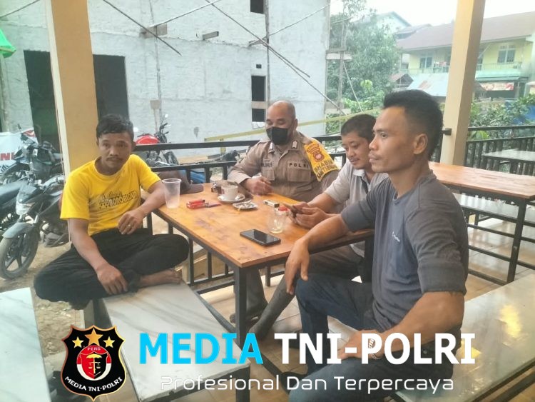 Sambil Ngopi dan Ngobrol, Polisi Meranti Ingatkan Warga Waspadai Modus Kejahatan Terbaru