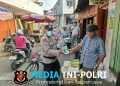 Kapolsek Padang Selatan AKP NirdesAli Bagikan Masker Gratis Untuk Warga Di Pasar Tanah Kongsi