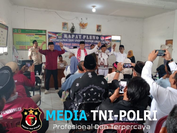 Polsek Pebayuran Amankan Pengambilan dan Penetapan Nomor Urut Calon Kepala Desa Karangjaya