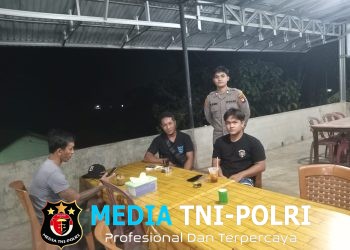 Warga Tengah Asyik Berkumpul Didatangi Polisi, Pesannya Tegas Jangan Lengah terhadap Kejahatan