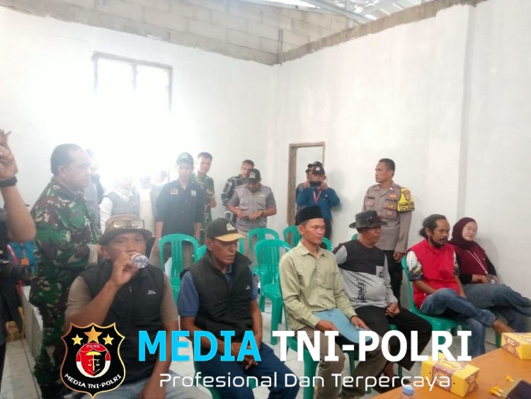 Polsek Kedungwaringin Amankan Pengambilan Nomor Urut Calon Kepala Desa Mekarjaya