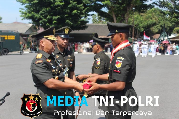 Dukung Proses Pembinaan Generasi Muda TNI AD, Dandim 1310/Bitung Hadiri Upacara Penutupan Pendidikan Pertama Tamtama Infanteri TNI AD Gelombang II TA 2026