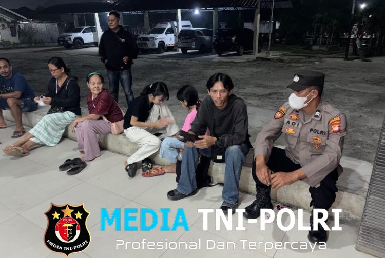 Patroli Malam, Polisi Sambangi Warga Sekaligus Imbau Waspada Kabut Asap