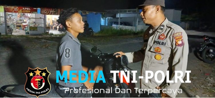 Pemuda Ditemui Polisi Saat Patroli Malam, Imbauan Karhutla hingga Bahaya ISPA Disampaikan