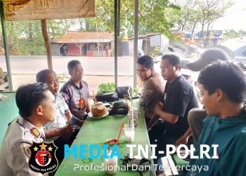 Polsek Cibarusah Silaturahmi dengan Pengurus The Jakmania, Ajak Suporter Jaga Kondusivitas