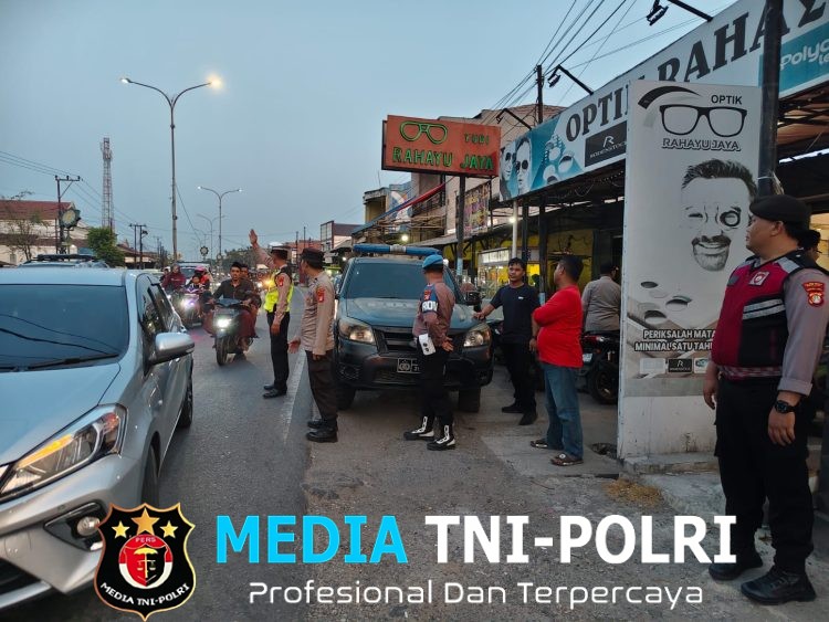 Polsek Cikarang Timur Berikan Pelayanan Pengamanan Nobar Viking Persib di Lafa Park