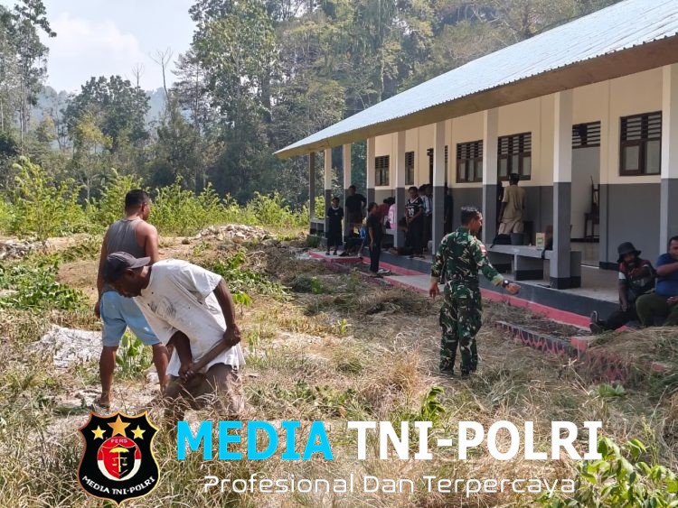 Perkuat Sinergi Pendidikan, Pos Kramongmongga Satgas Yonif 147/KGJ Gelar Karya Bhakti di SMA 1 Henggi Distrik Kramongmongga
