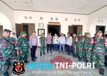 Polsek Pebayuran Berikan Pelayanan Keamanan Nobar Persija vs Persib Bersama Viking