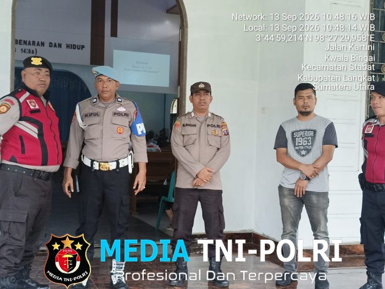 Polsek Stabat Laksanakan Pengamanan Ibadah Minggu di Gereja Kecamatan Stabat