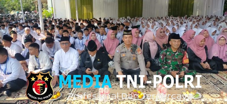 Polsek Kedungwaringin Hadiri Peringatan Maulid Nabi, Ajak Pelajar Teladani Akhlak Rasulullah