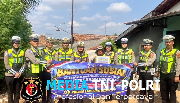 Sambut HUT Lalu Lintas Bhayangkara ke-71, Satlantas Polres Lampung Utara Salurkan Bansos