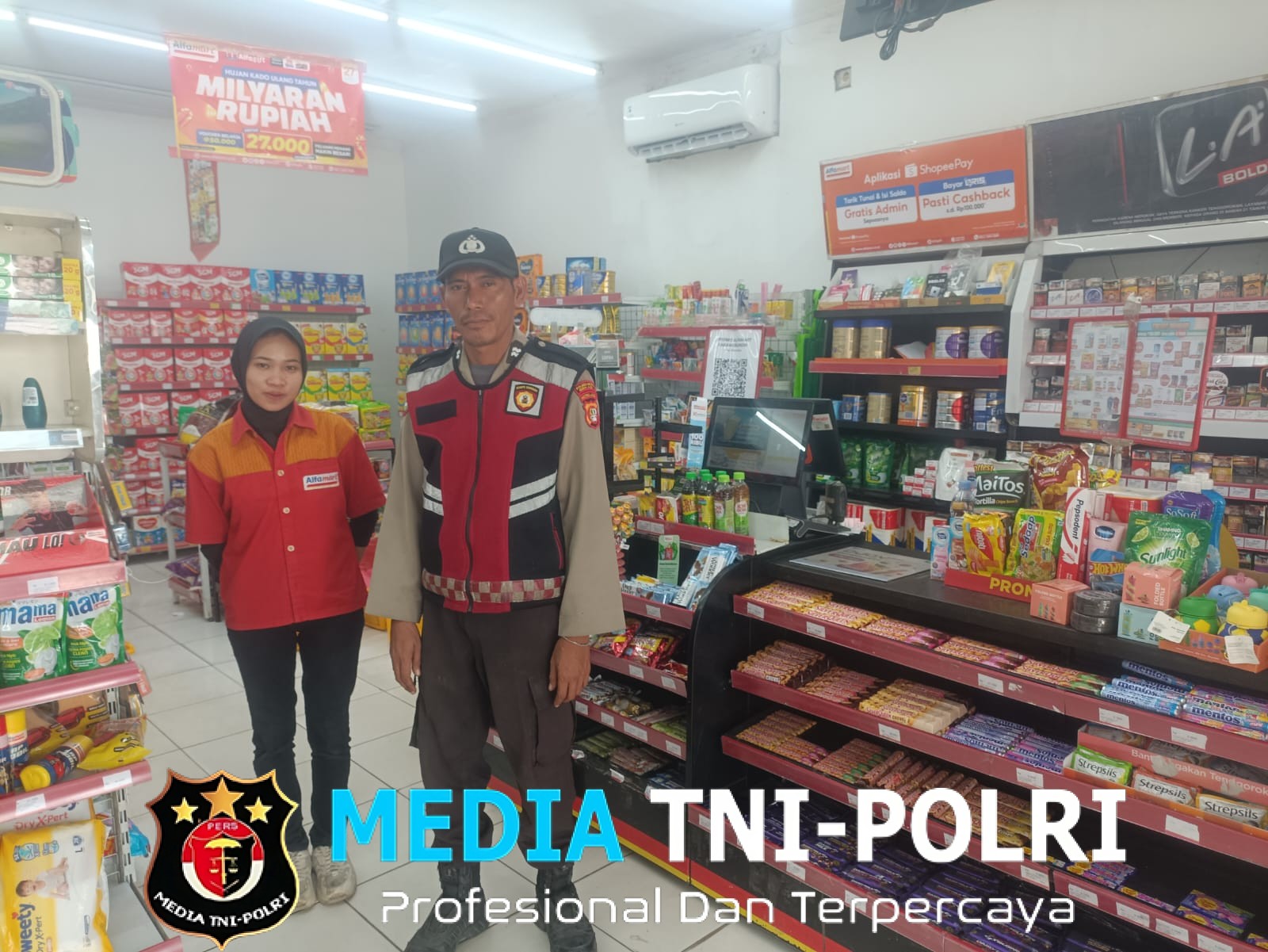 Polsek Cabangbungin Gelar Patroli Mobile dan Jalan Kaki, Antisipasi Gangguan Kamtibmas