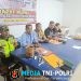 Polsek Cikarang Timur Laksanakan Pelayanan Pengamanan Rapat Pleno Pilkades Karangsari