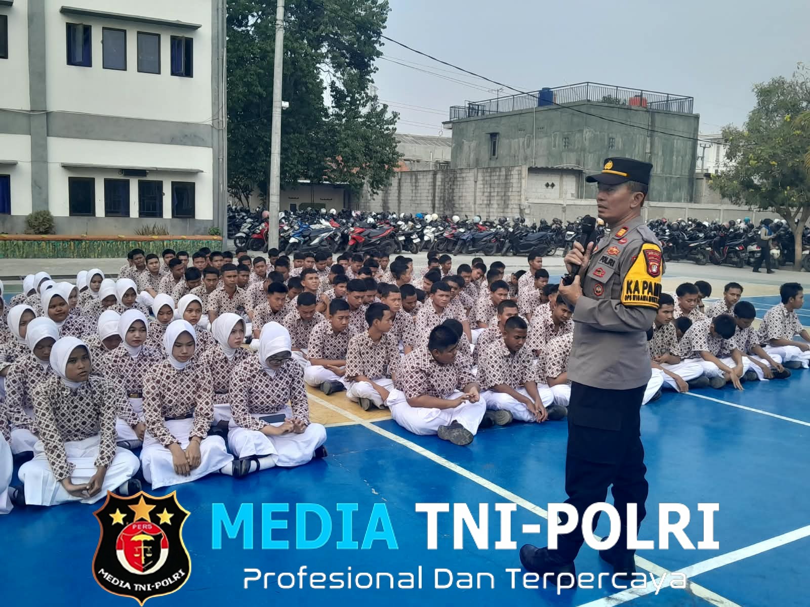 Police Goes to School, Polsek Cikarang Pusat Ajak Pelajar SMK Dewantara 2 Tolak Tawuran dan Narkoba