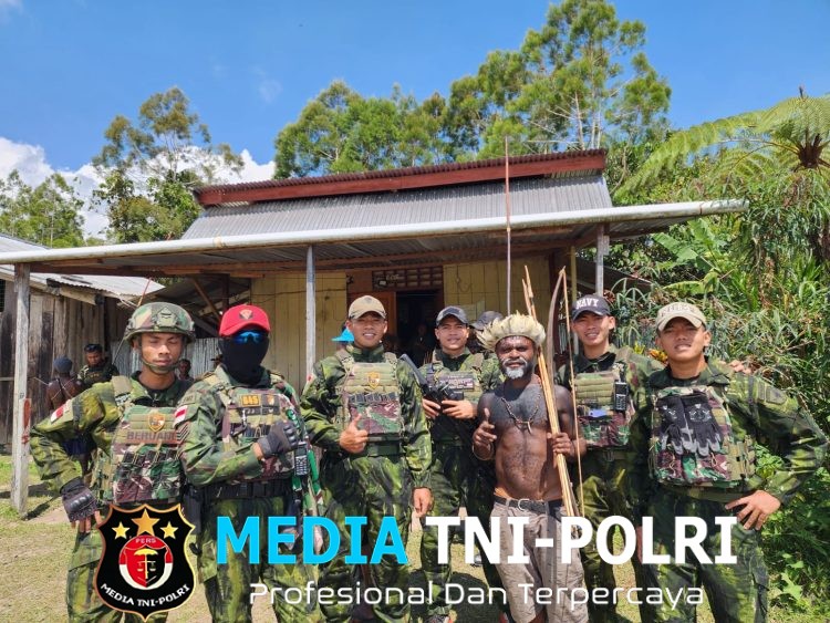 Pos Apalapsili Satgas Pamtas Kewilayahan RI-PNG Yonif 645/Gty Gelar Pengamanan Ibadah Masuk Injil di Distrik Apalapsili