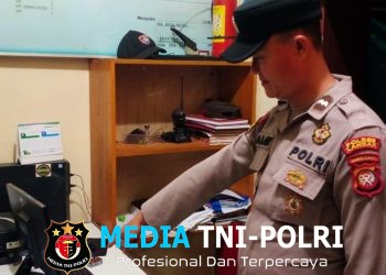 Cegah Kebakaran Mako, Samapta Polsek Menyuke Cek Instaliasi Listrik Saat Malam Hari