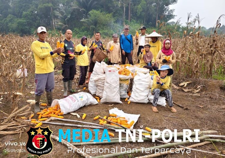 Panen Jagung di Meranti Tembus 5 Ton, Polsek Dorong Petani Terus Produktif