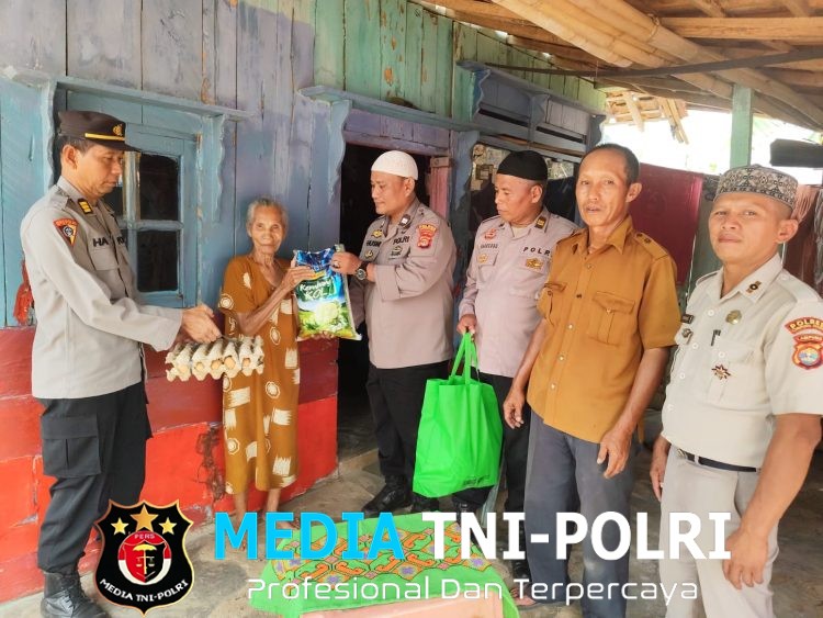 Jumat Berbagi, Polres Lampung Utara Salurkan Infaq Personel kepada Warga Membutuhkan