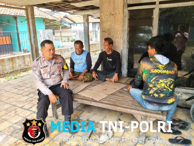 Bhabinkamtibmas Bojongsari Sambangi Warga, Ajak Aktif Jaga Kamtibmas