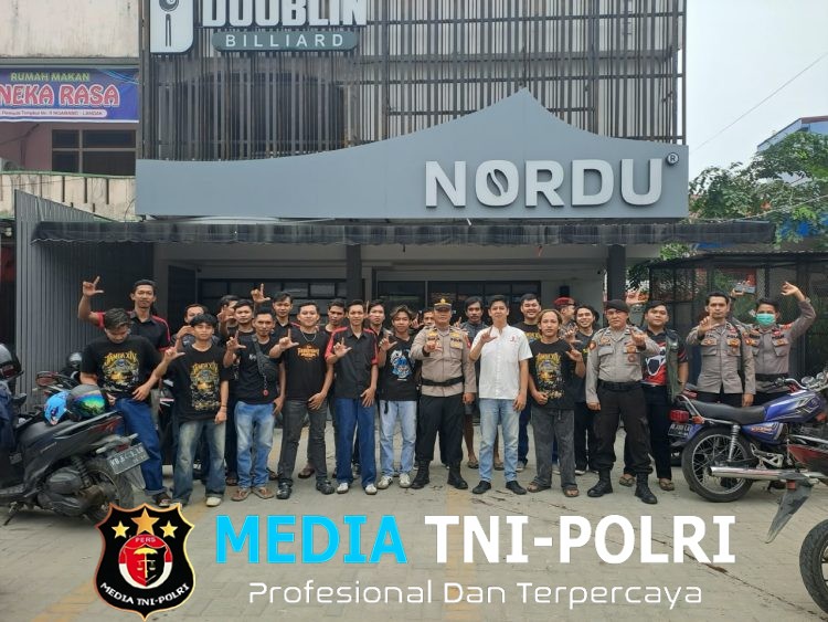 Polres Landak Amankan Riding Komunitas Motor Anniversary 1 Tahun Caffe Nordu